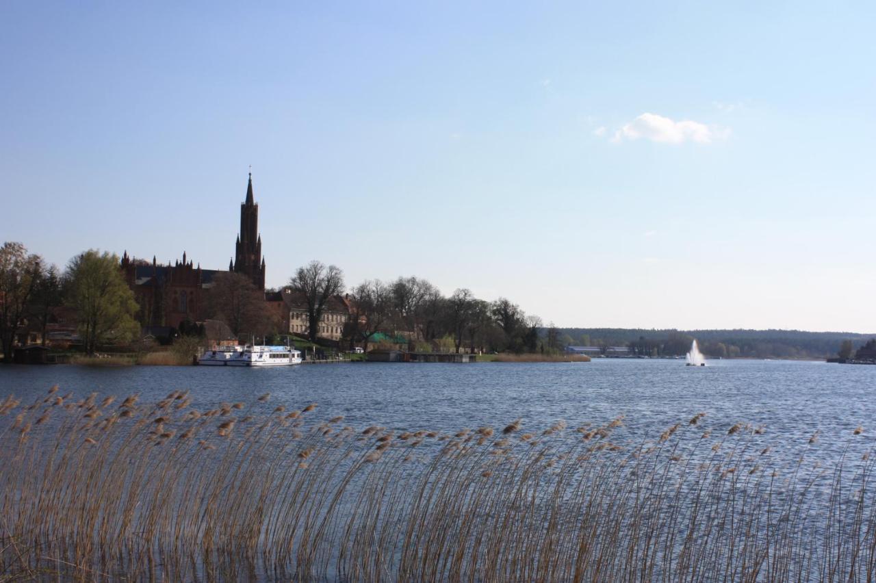 Ferienwohnungen Wassergrundstueck Malchow มัลโชว์ ภายนอก รูปภาพ